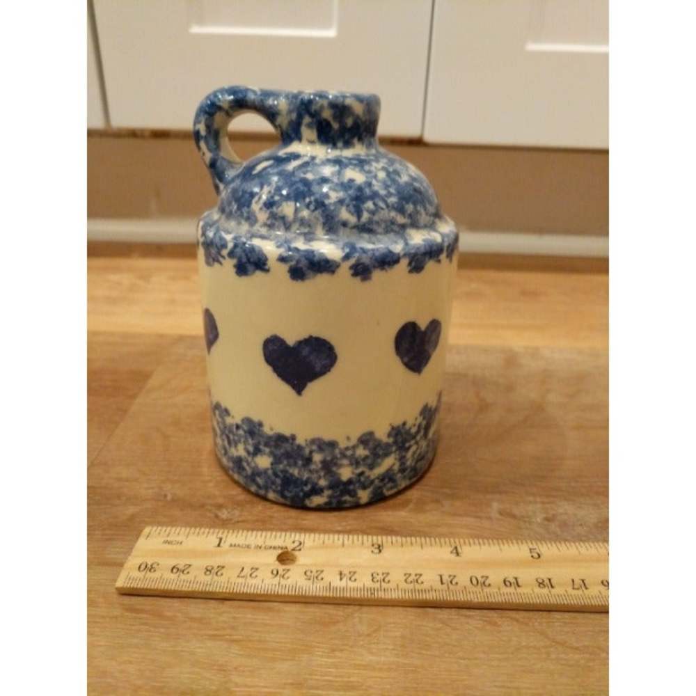 Spongeware little jug blue and white super cute